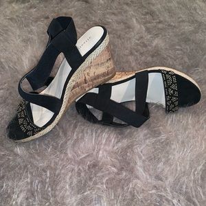 Size 9 attention wedges...new